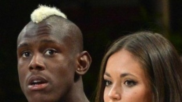 Балотели пак с ново гадже