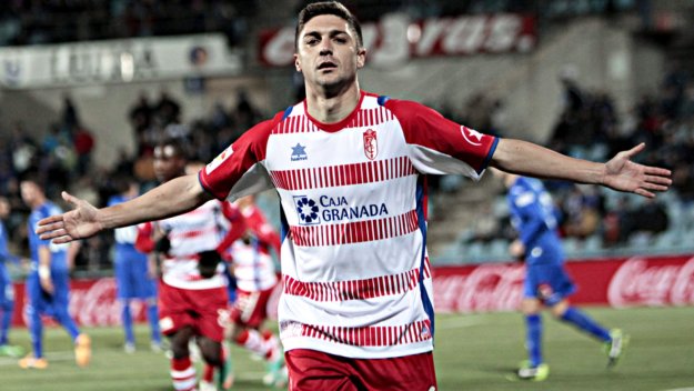 Атлетико уреди краен бранител