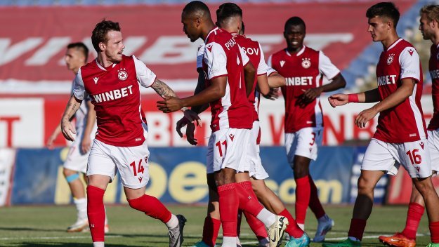 Бивш на ЦСКА избухна: Шефовете са мекушави, а Стипич не знае къде се намира