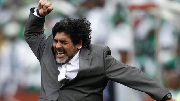 Собствениците на Блекбърн искат Марадона за треньор