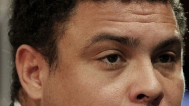 Феномена с впечатляващ гол при откриването на Маракана + ВИДЕО