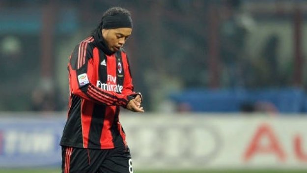 Алегри: Роналдиньо? Все още е играч на Милан