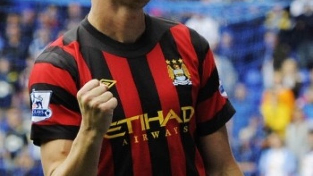 Сър Алекс и Джеко №1 през август