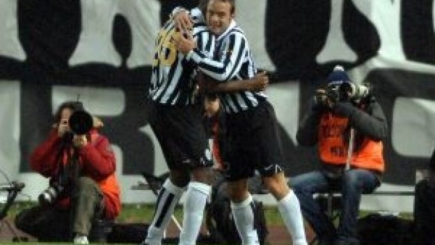 Юве се мъчи за 1:0 над Пескара