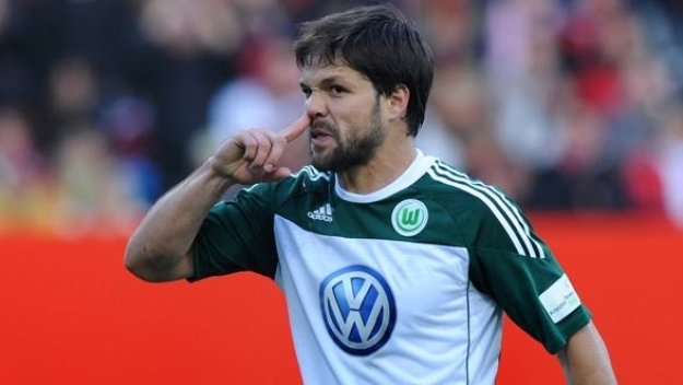 Диего игнорира треньорите, провали Волфсбург