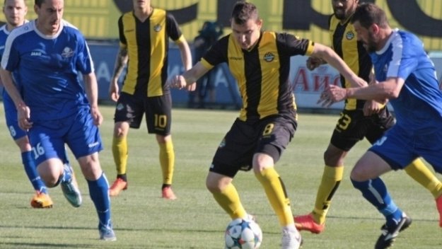 Ботев без Тошко в Португалия