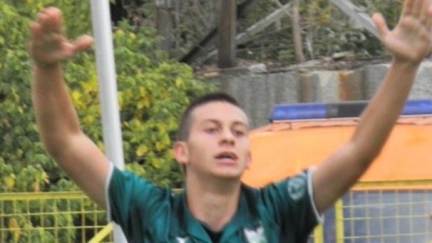 Нов цесекар строши ръка