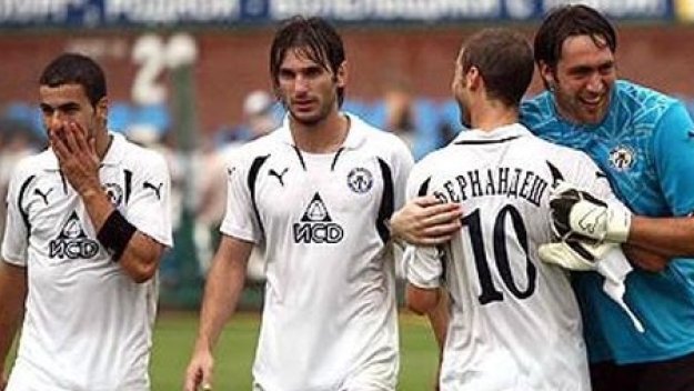 Силни Велизар и Зе Соареш носят първата победа на Металург от 9 мача