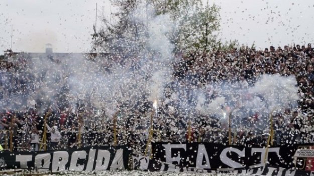 Австралия иска билети от “Лаута”