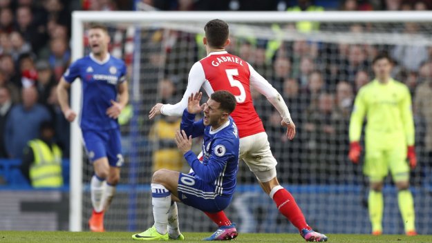 Азар: Не съм мазохист, но се мотивирам от ритници