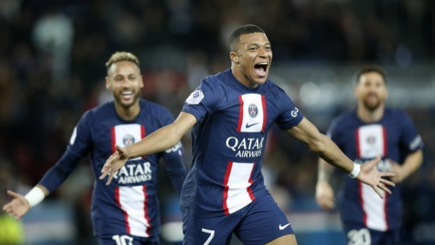 Скандално: Париж иска да изгони ПСЖ от "Парк де Пренс" 