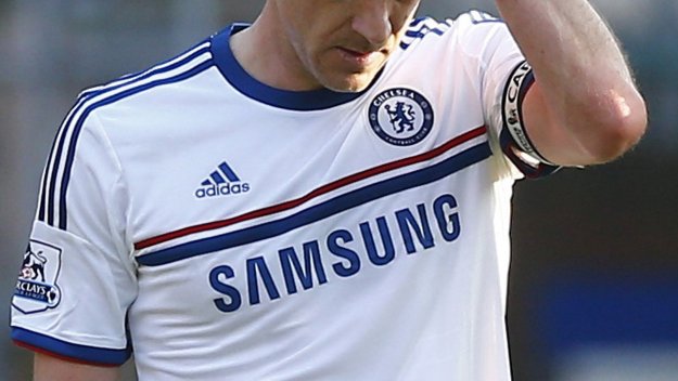 Челси предлага на Джон Тери договор с по-ниска заплата