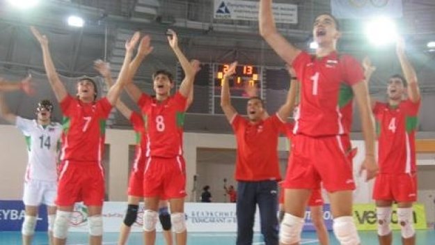 Младежите разбиха Испания и са на полуфинал на Евро 2010