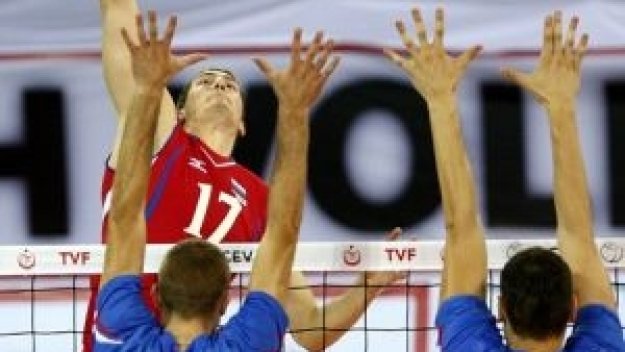 Русия помля Сърбия с 3:1 гейма