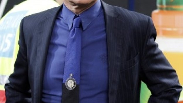 Раниери на една победа от Моуриньо, Ерера и Трап