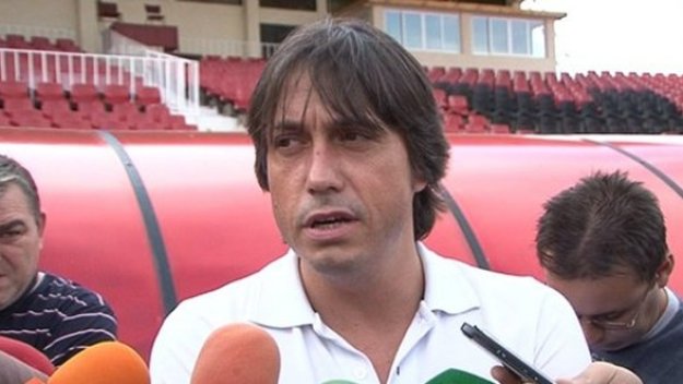 Глупаво е да обвиняваме Генков, смята Иво Тонев