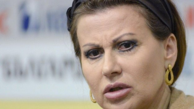 СКАНДАЛ: Илиана Раева изригна срещу клюките: Лъжци Безбожни!