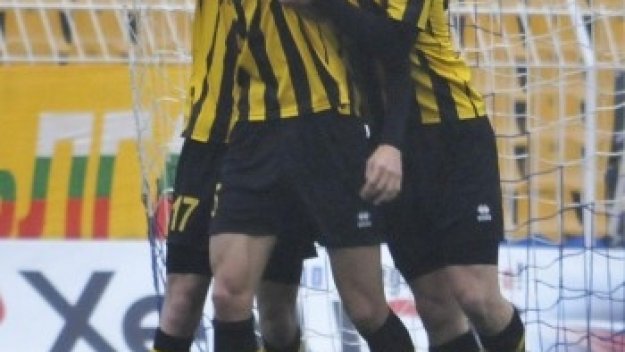 Ботев Пловдив уреди партньор на Курдов в атака