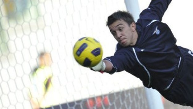 Лацио загуби вратаря си минути преди мача с Бари