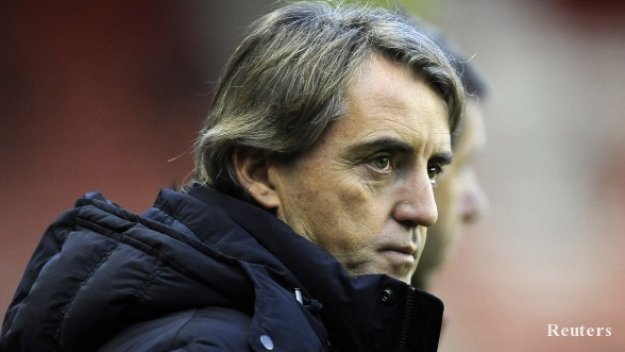 Разтървават Балотели и Манчини на тренировка