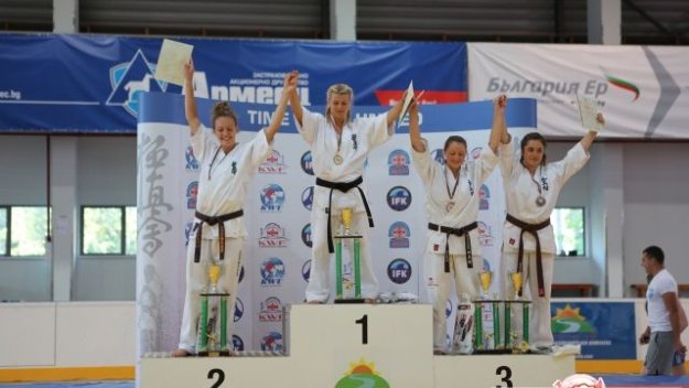 Три шампионски титли и общо 18 медала за каратеките ни на KWU Varna Cup 2017 + СНИМКИ