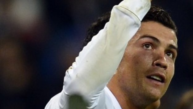 Роналдо се изравни по голове с Пушкаш