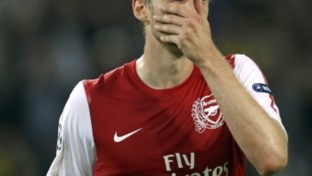 Венгер: Мертезакер да вземе пример от Косиелни