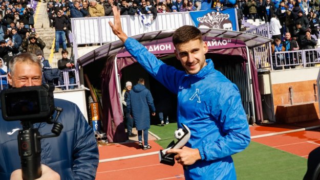 Двама се завръщат в групата на Левски