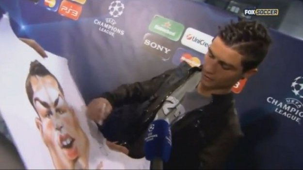 Стряскат Роналдо с грозна карикатура + ВИДЕО