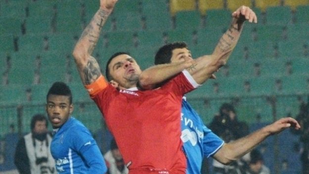 Вальо Илиев: Изблъскаха ме при гола на Лудогорец