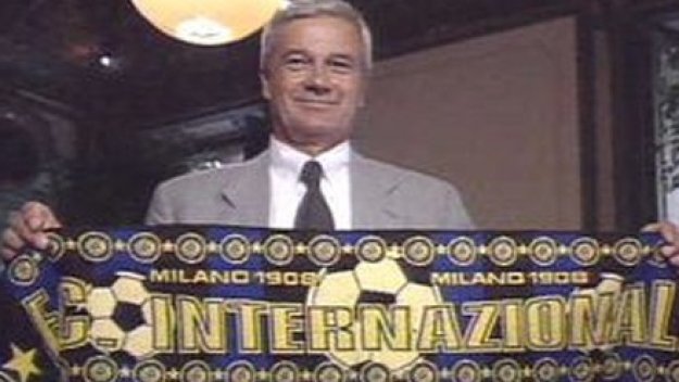 Симони съветва: Не винете Бенитес за всичко