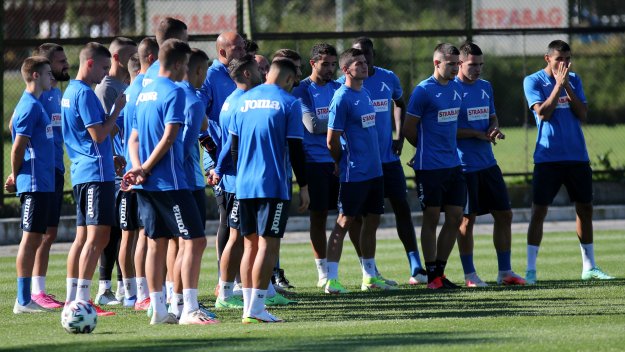 Кроше: Левски остава без Кордоба до Нова година?