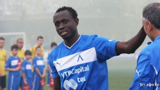 &quot;Вкарвальо&quot; готви бягство от Левски