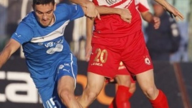 ЦСКА ще уволнява Пакурар дисциплинарно