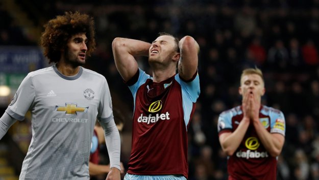 Челси отново шокира, оглежда се в нападател на Бърнли