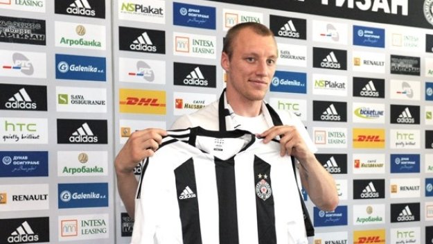 Официално: Иван Иванов в Партизан до 2014-а