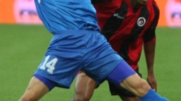 Тасевски и Минев искат да бягат от Левски