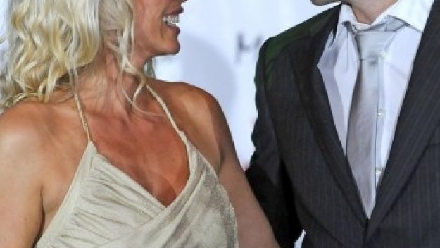 Асдис Ран на парти с гаджето на Тасевски