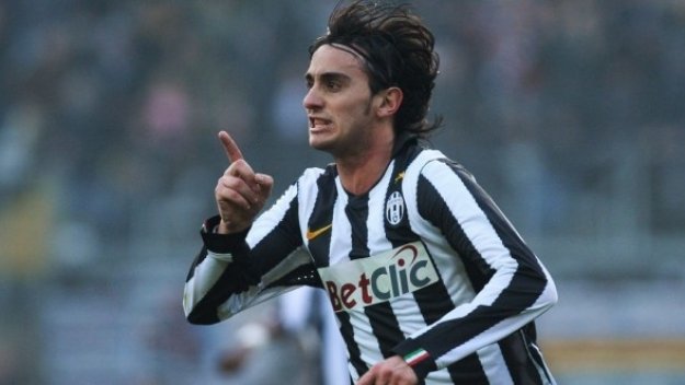 Юве ще се опита да намали цената на Акуилани