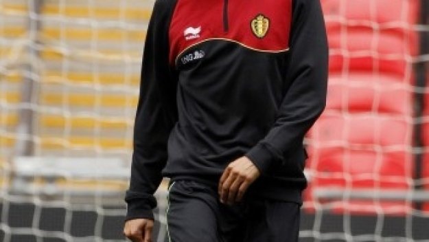 Челси иска и Маруан Фелаини