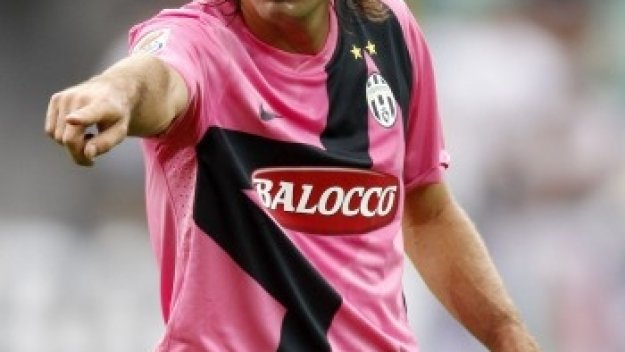 Пирло вече е вкарвал на Милан