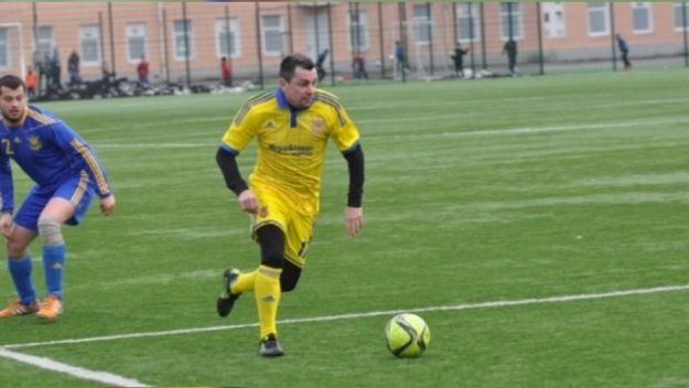 Бивш на Левски отново рита футбол на 44 години