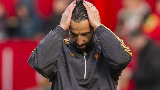 Един от най-добрите треньори сменя Аморим в Манчестър Юнайтед!