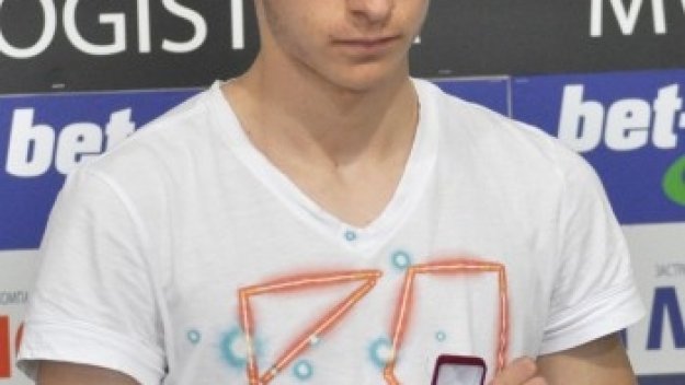 Карачанаков с нов договор и нова заплата