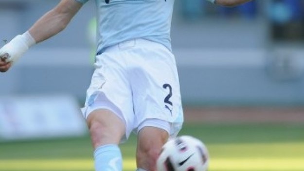 Ювентус вади 8 милиона евро за нов десен бек