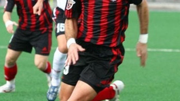 Кушев напуска Амкар, Пеев чака оферти