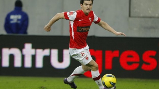 Лудогорец се прицели в звездата на Динамо Букурещ