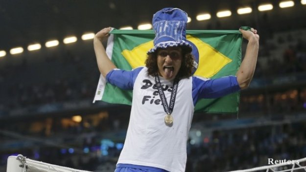 Давид Луис: Длъжни сме да се борим за титлата през следващия сезон