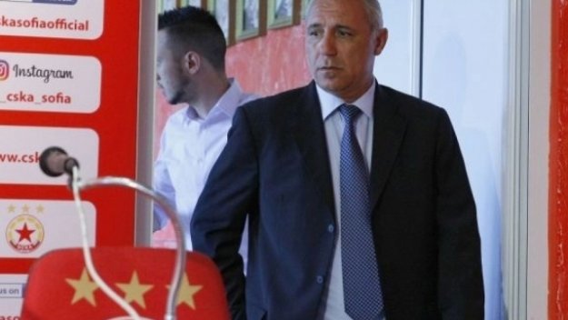 Прекрасен жест! Стара Загора направи Стоичков почетен гражданин