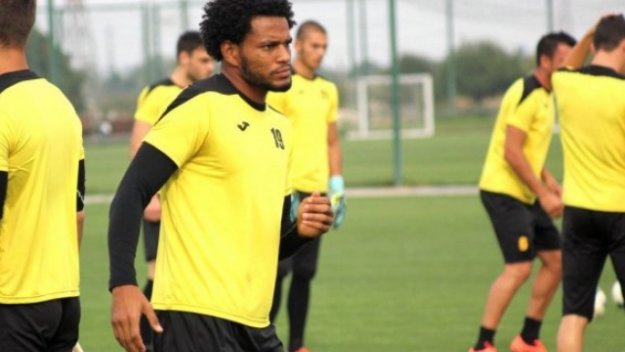 Изгонен от Ботев Пловдив си уреди трансфер в Румъния